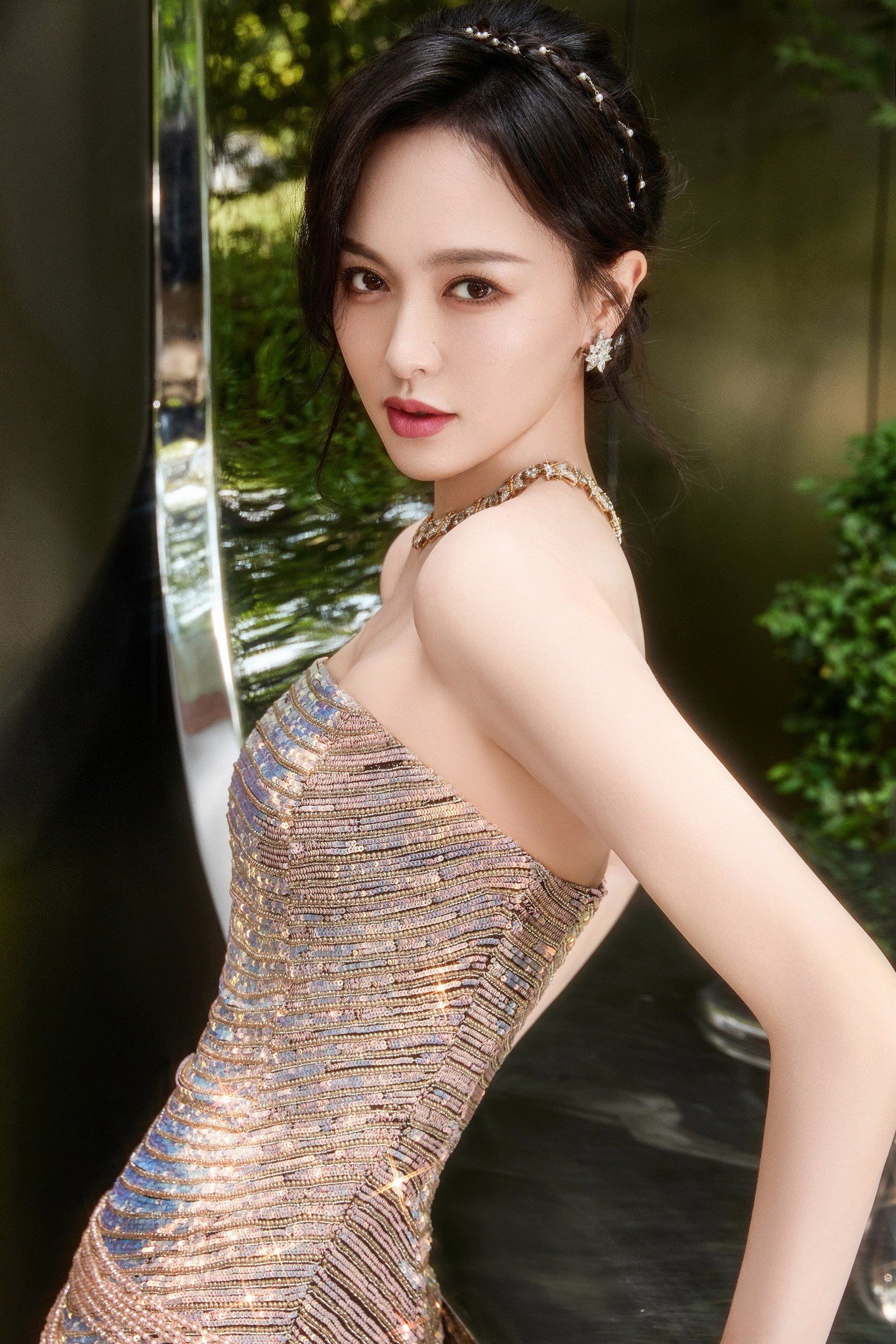 Phim do Đường Yên đóng hay các dự án chuẩn bị quay đều bị hoãn lại.