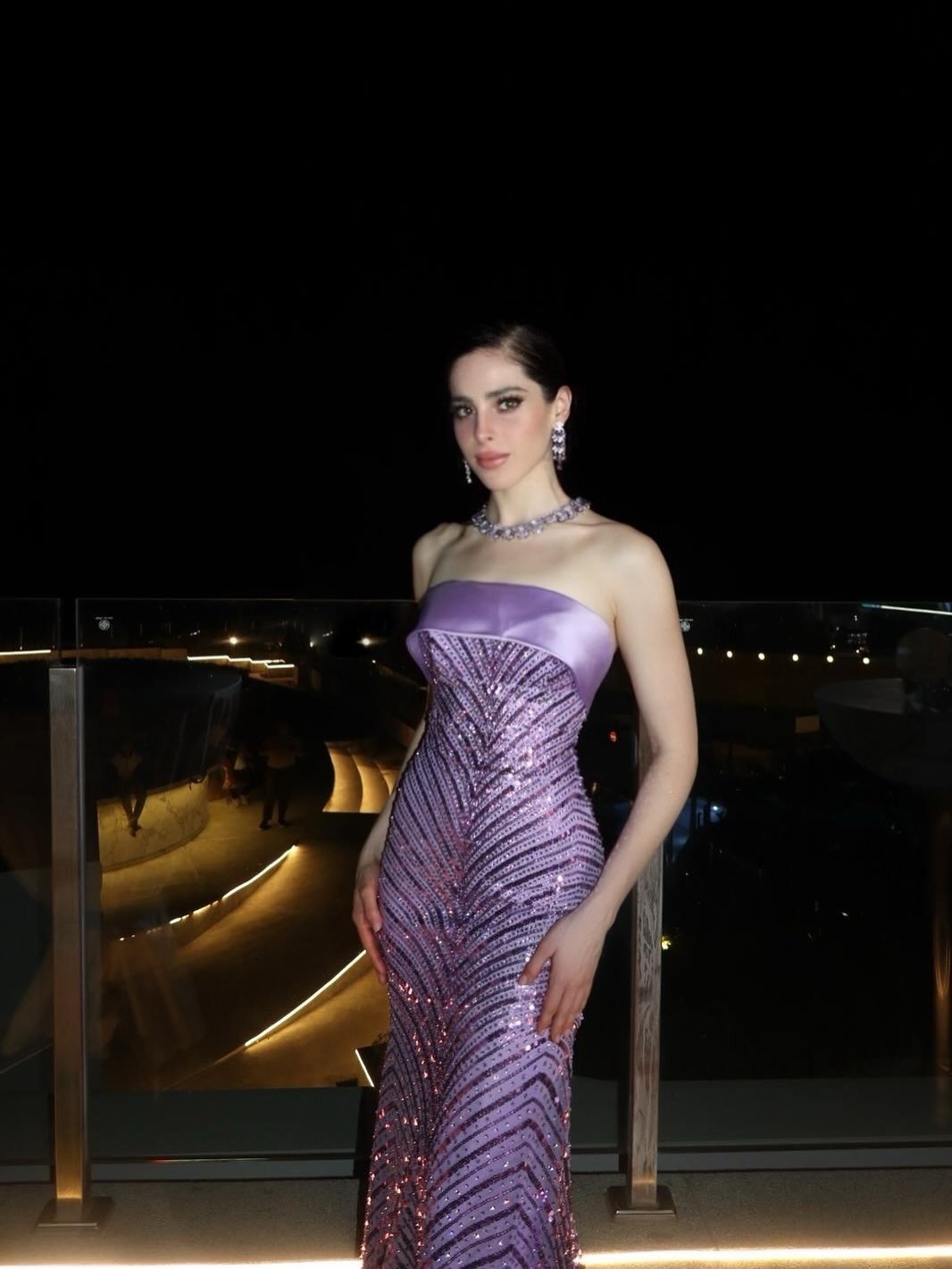 Fatima Bosch năm nay 24 tuổi, xuất thân trong một gia đình có truyền thống sắc đẹp. Mẹ và các dì của cô đều tham gia các cuộc thi sắc đẹp cấp tỉnh Flor de Oro ở Mexico.