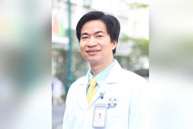 PGS.TS Hoàng Anh Tiến, Phó Giám đốc Trung tâm tim mạch, Trưởng khoa Nội Tim mạch, Bệnh viện Trường Đại học Y-Dược, Đại học Huế.