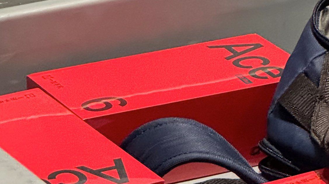 Hình ảnh rò rỉ hộp bán lẻ của OnePlus Ace 6 Pro Max