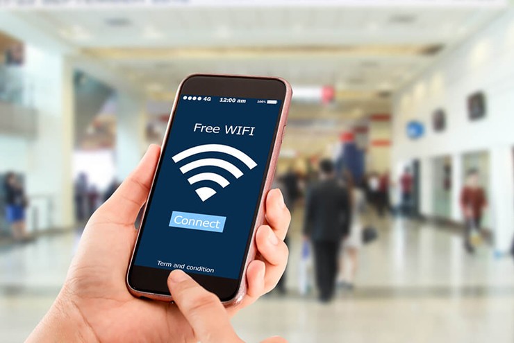 Việc sử dụng Wi-Fi công cộng là rất phổ biến với người dùng di động.