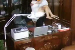 Tin tức trong ngày - Lãnh đạo Trường THPT - nơi người đàn ông có clip "thân mật" với nhiều phụ nữ - nói gì?