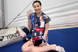 Hoa khôi cầu lông Thùy Linh vào 4 trận chung kết, có cả "biển nước mắt" vì tiếc nuối