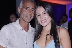 "Quỷ lùn" Romario "trâu già chán gặm cỏ non", chia tay bạn gái kém 37 tuổi