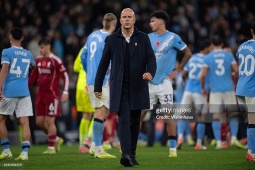 Arne Slot phẫn nộ vì Liverpool bị tước bàn thắng, Man City khiến Arsenal lo lắng