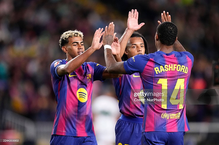 Barca sẽ phải lựa chọn giữa Rashford hay Fofana