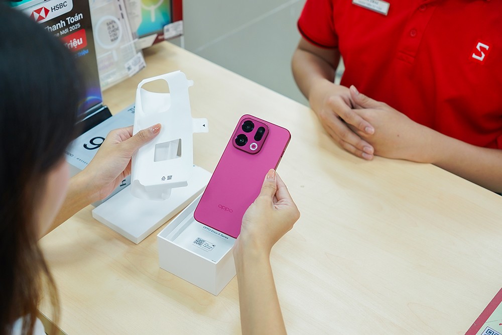 Sắc màu nổi bật và cụm camera lớn là điểm gây chú ý của OPPO Find X9 series.