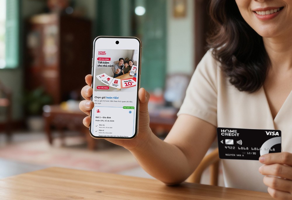 Tính năng Hoàn tiền linh hoạt trên ứng dụng Home Credit, cho phép người dùng dễ dàng lựa chọn và thay đổi gói hoàn tiền. Ảnh: Home Credit