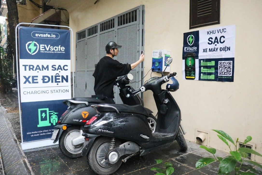 EVsafe cung cấp các trụ sạc thông minh mang lại trải nghiệm tiện lợi cho khách hàng trên quá trình chuyển đổi xanh