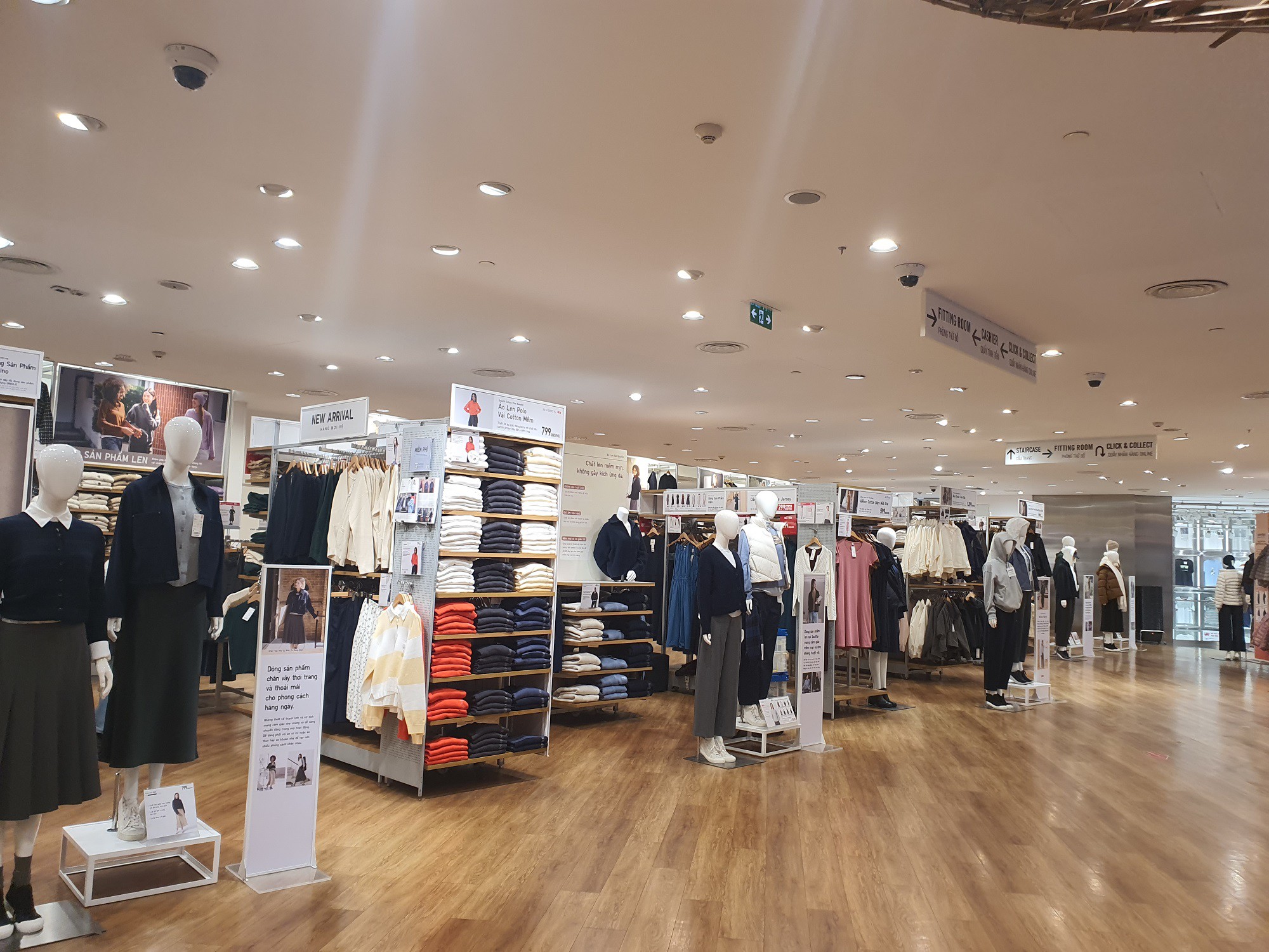 Ngày lễ Độc Thân 11/11 ảm đạm nhất trong các năm một phần vì kinh tế khó khăn, người dân phải tiết kiệm chi tiêu. Các nhãn hàng cũng thấy doanh số bán hàng trong ngày này không còn hiệu quả nên cũng không mặn mà trong việc quảng cáo rầm rộ như trước đây", chị Hồng phân tích.