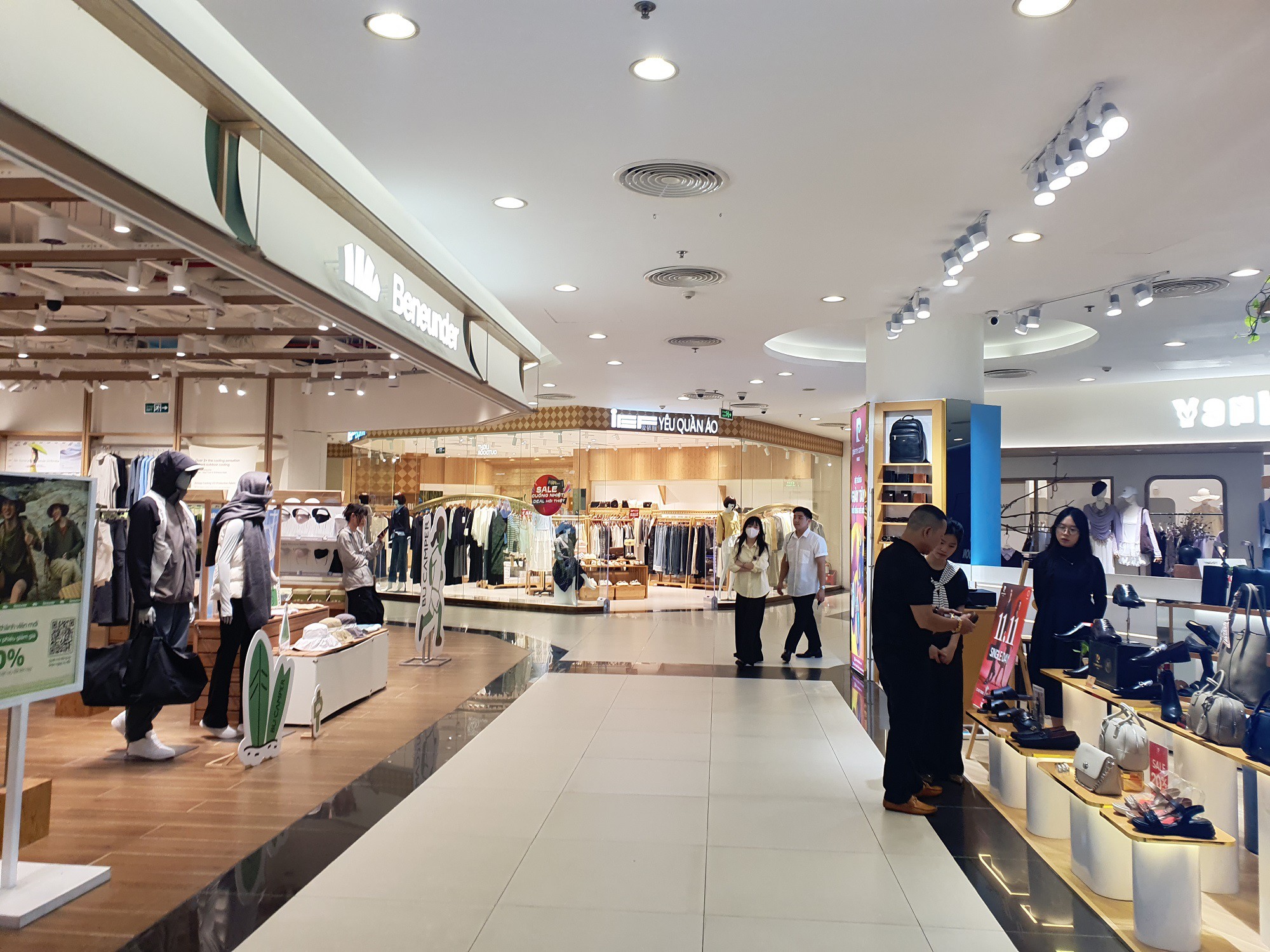 Không còn cảnh chen chúc, xô đẩy để mua được hàng giảm giá ưng ý như dịp 11/11 một số năm trước đây.