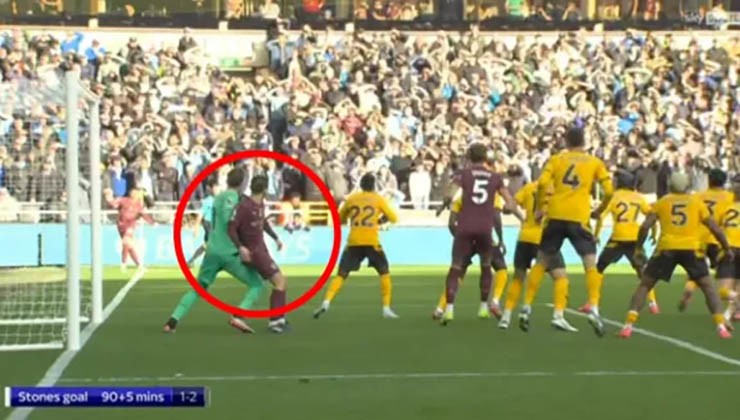 VAR Ngoại hạng Anh gây bức xúc vì "tiêu chuẩn kép": Man City hưởng lợi suốt 3 mùa - 3