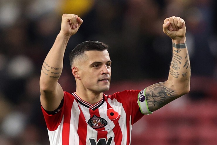 Xhaka đóng vai trò quan trọng trong màn trở lại ấn tượng của Sunderland ở Ngoại hạng Anh
