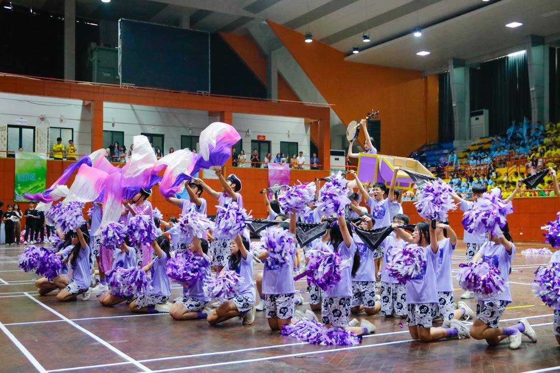 Học sinh ngôi trường gần 117 tuổi tỏa sáng trong hội thi nhảy cổ động - 2