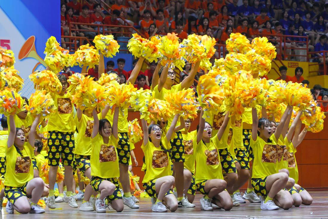 Học sinh ngôi trường gần 117 tuổi tỏa sáng trong hội thi nhảy cổ động - 4