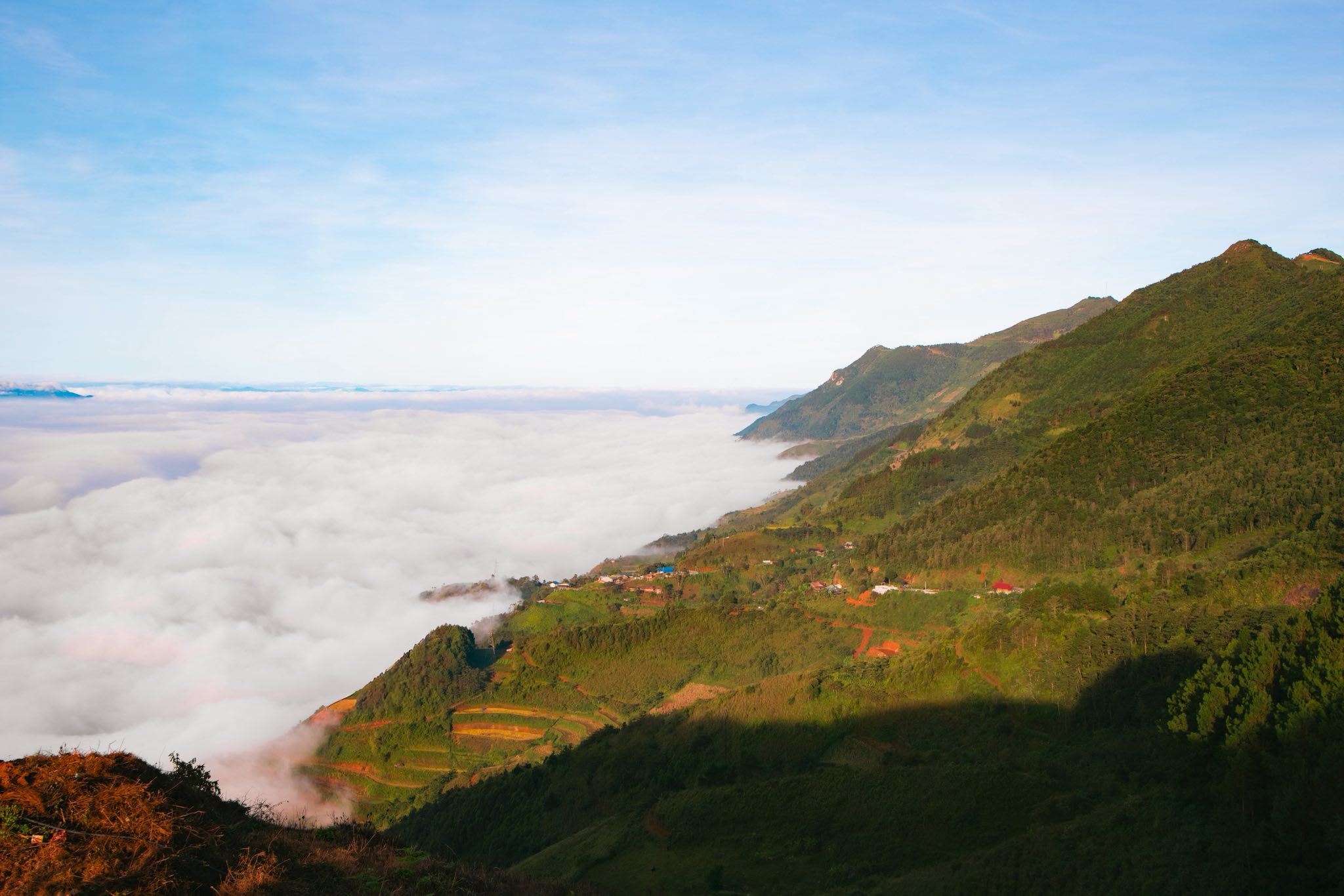 Ngắm biển mây giữa núi non Tây Bắc - 2