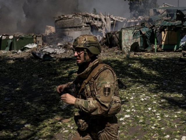 Thế giới - Giao tranh Nga – Ukraine nóng rực cả trên bộ và trên biển