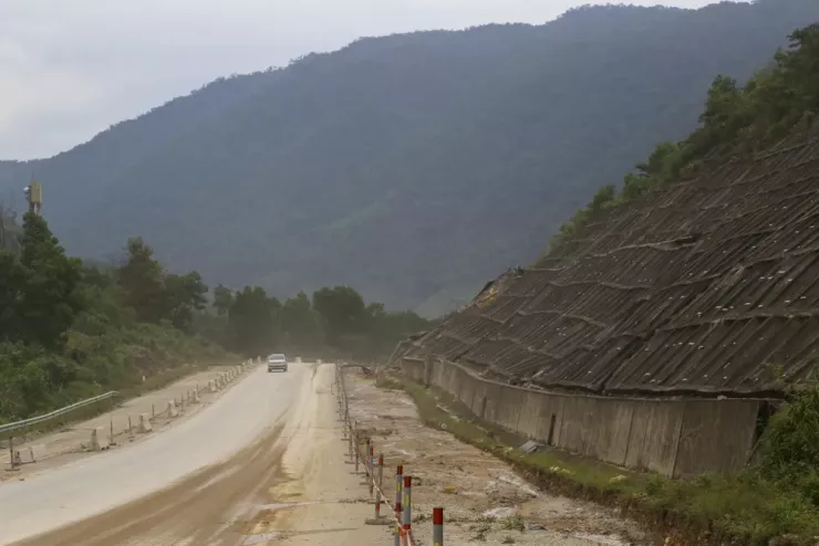 Sau khi khắc phục cơ bản, nhiều đoạn đường thông tuyến một làn xe.