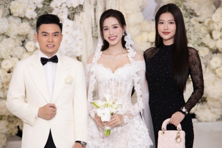 Bóc giá túi hiệu dàn sao dự đám cưới Đỗ Thị Hà