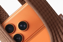 Thời trang Hi-tech - Apple bán túi đựng iPhone: nhỏ như tất, giá như vàng