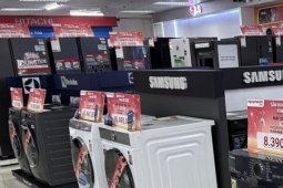 Hà Nội vừa rét đã nồm ẩm: Máy sấy quần áo bán chạy, đắt nhất gần 30 triệu đồng