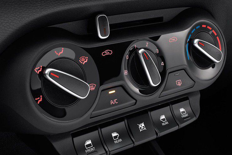 Nút điều chỉnh cơ tiện dụng.