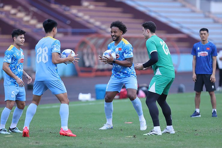 Ngày đặc biệt của Xuân Son, sẵn sàng 100% cùng ĐT Việt Nam đấu Lào - 5