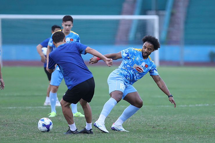 Ngày đặc biệt của Xuân Son, sẵn sàng 100% cùng ĐT Việt Nam đấu Lào - 6