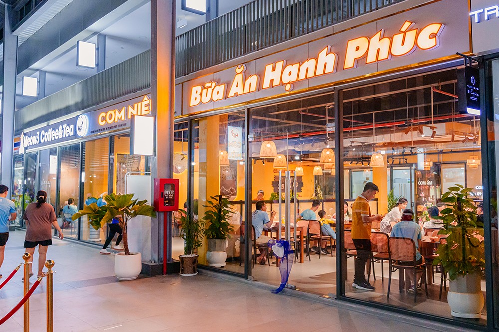 Chỉ vài bước chân là cả gia đình đã có thể cùng nhau tận hưởng bữa ăn ngon, thêm trọn vẹn niềm vui trong mỗi dịp cuối tuần hay ngày lễ.