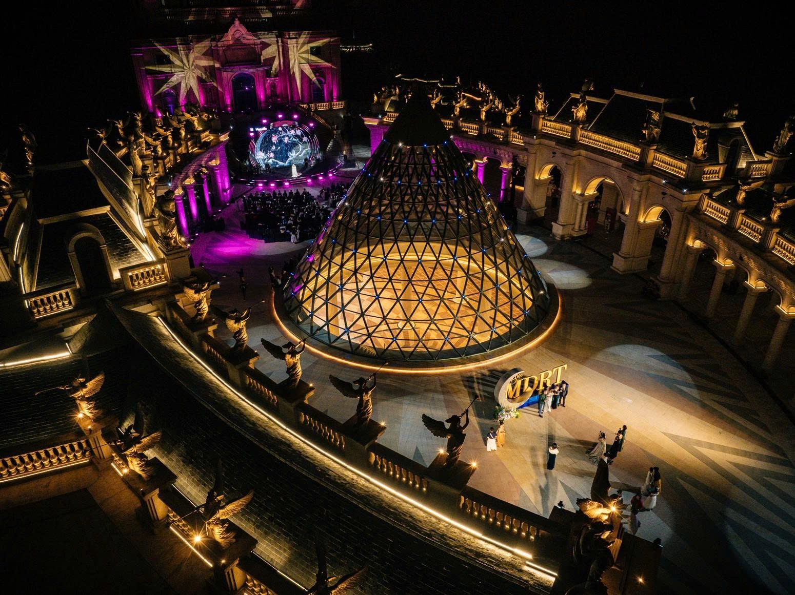 Quảng trường Nhật Thực là điểm lý tưởng để tổ chức các hoạt động teambuiding quy mô