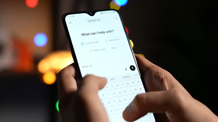 ChatGPT bị cáo buộc "xúi" người dùng tự tử.
