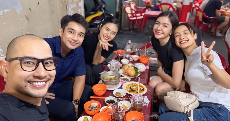 Ảnh sao 12/11: Chồng cũ Diệp Lâm Anh ôm ấp á hậu Vũ Thúy Quỳnh - 5