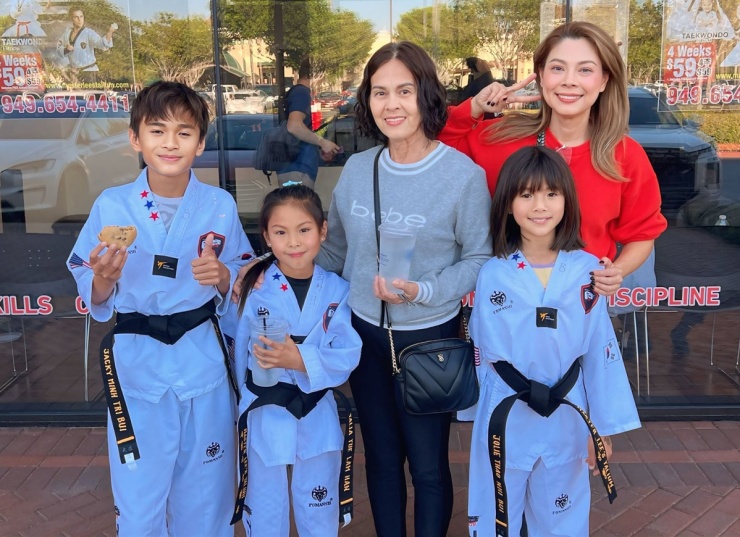 Ảnh sao 12/11: Chồng cũ Diệp Lâm Anh ôm ấp á hậu Vũ Thúy Quỳnh - 10