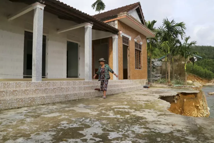 Lũ dữ như sóng thần ập về, cuốn phăng nhà cửa trong chốc lát - 13