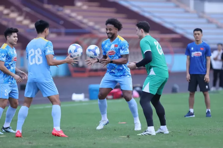 Nguyễn Xuân Son ra sân, tuyển Lào xin đổi lịch đấu Asian Cup - 1