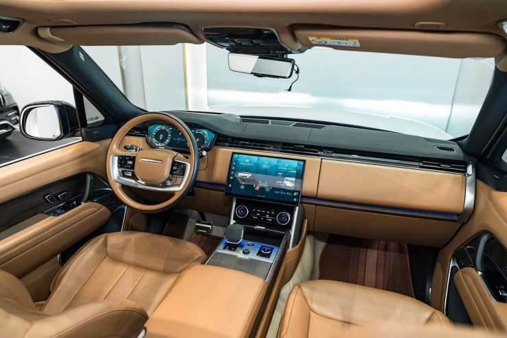 Đi xe sang Range Rover giá 12 tỷ, chủ xe chi thêm 4,1 tỷ tậu biển ngũ quý 8 - 8