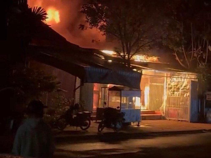 Hiện trường vụ cháy nhà khiến 2 mẹ con thương vong