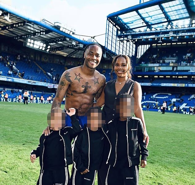 Sterling và gia đình lần thứ 2 bị kẻ trộm đột nhập vào nhà riêng