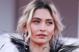 Con gái Michael Jackson bị thủng vách ngăn mũi vì sử dụng ma túy