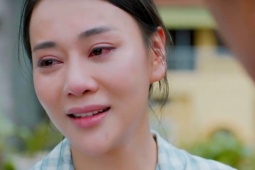 Phương Oanh lấy nước mắt khán giả