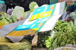 Bà nội trợ "giật mình" vì giá rau củ tăng chóng mặt