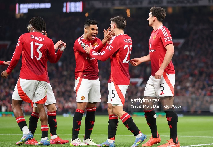 Casemiro đang thể hiện sự chắc chắn và kinh nghiệm trong những trận gần đây