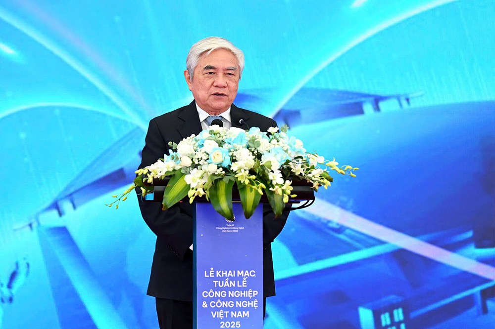 Ông Nguyễn Quân - Chủ tịch Hội Tự động hoá Việt Nam phát biểu