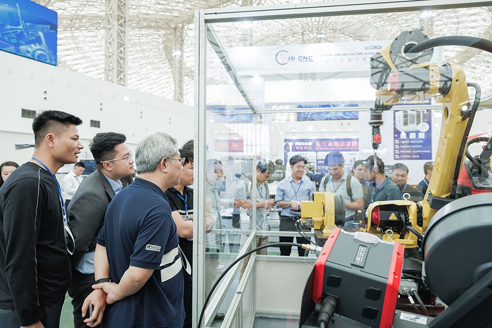 Khai mạc Tuần lễ công nghiệp và công nghệ Việt Nam 2025 tại Trung tâm Triển lãm Việt Nam - 6