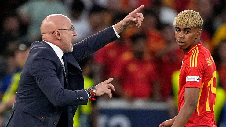 Vụ Yamal rút khỏi Tây Ban Nha: Barcelona đáp trả chỉ trích của "Bò tót" - 1