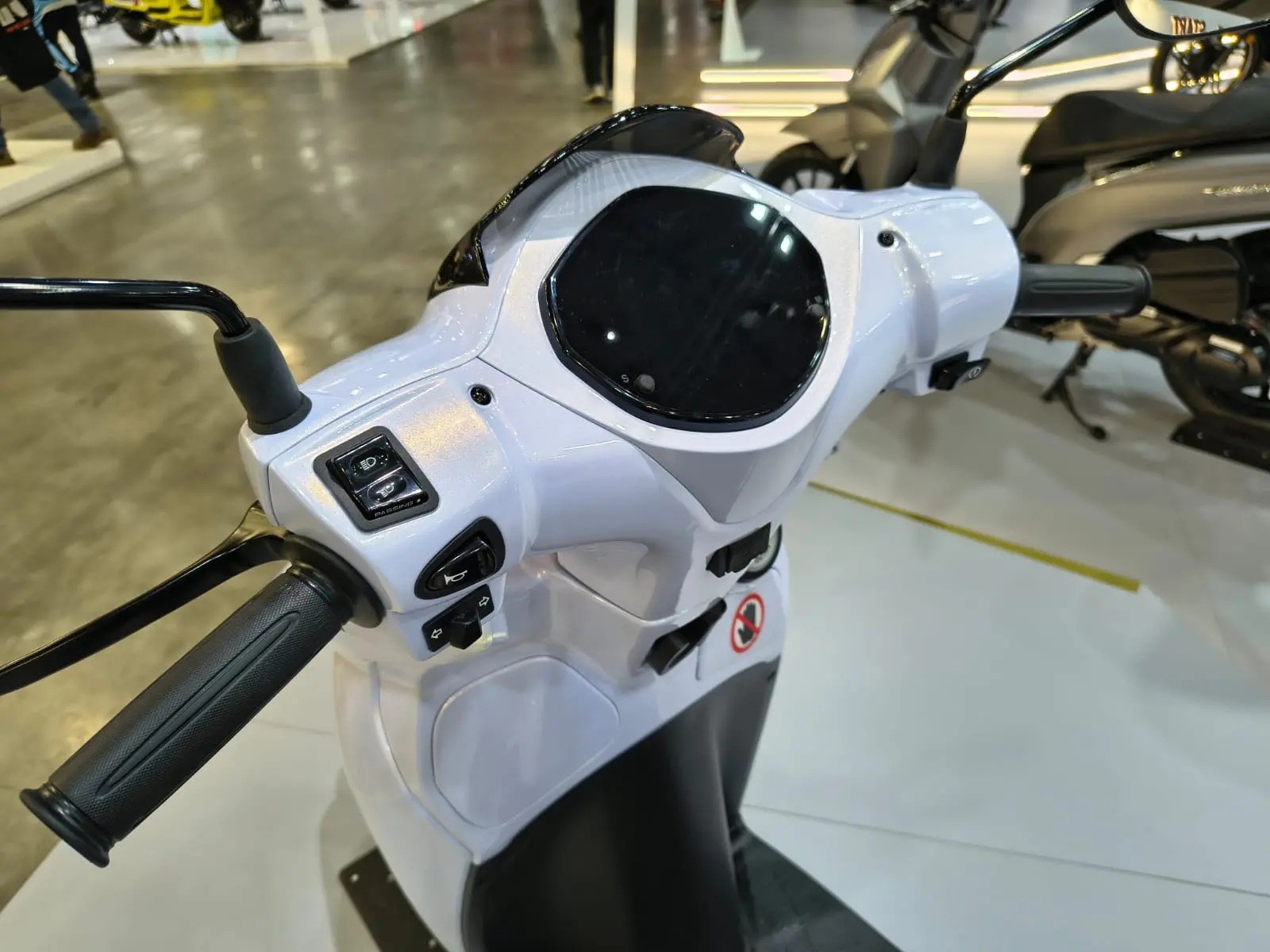 Xe ga mới của SYM động cơ tiết kiệm, nhiều tiện ích thông minh - 5