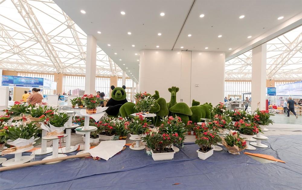 Không gian TOPIARY tạo thành điểm check-in thú vị tại Tuần lễ Công nghiệp & Công nghệ Việt Nam 2025