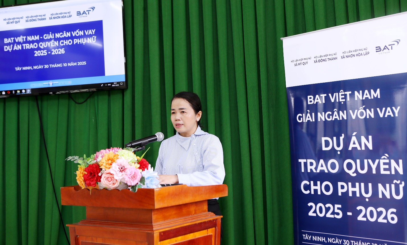 Bà Trương Thị Thu Trang, Chủ tịch Hội LHPN xã Mỹ Quý phát biểu tại chương trình.