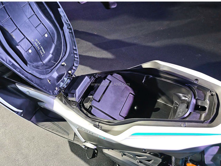 Yamaha ra mắt xe máy điện Aerox E: Sẵn sàng "khuấy động" thị trường xe điện - 5