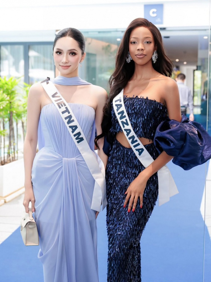 Bộ sưu tập túi tiền tỷ của Hương Giang tại Miss Universe - 13